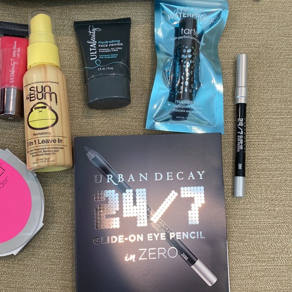 New Beauty Bundle - Picture 3 of 5